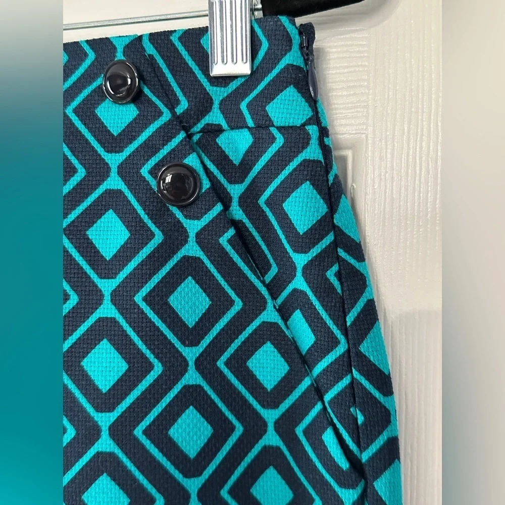 Ann Taylor LOFT Petites Geometric Pencil Skirt with Pockets | Size 8P